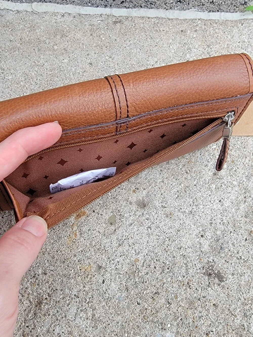 NWT Fossil Maddox Chestnut Cognac Brown Leather Trifold Clutch Wallet